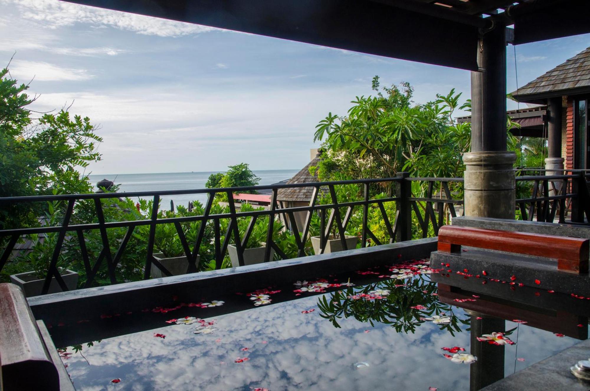 Sunrise Suite with Hot Tub,1274216662:JPEG